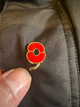 Load image into Gallery viewer, NEW **2024 Poppy lapel badge
