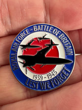Load image into Gallery viewer, TRI REMEMBRANCE PIN BADGES